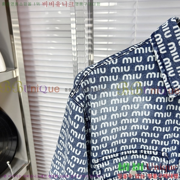  ̿̿    M896569