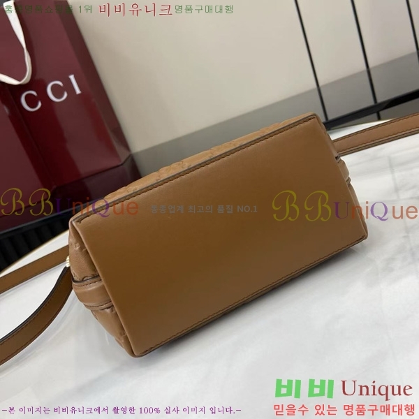 # GG   Ŷ ‎847090-103