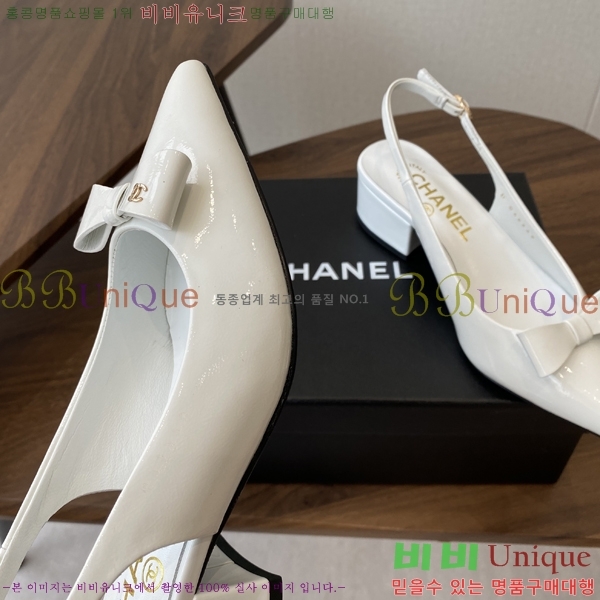 * Ŭ   33KJP2582323-2