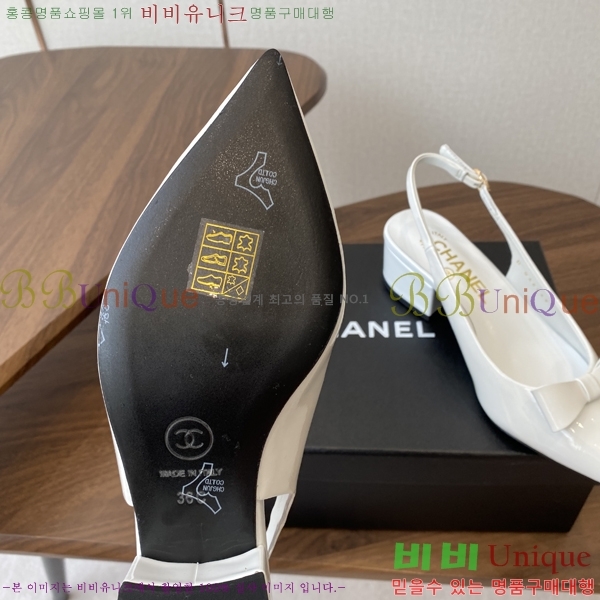 * Ŭ   33KJP2582323-2