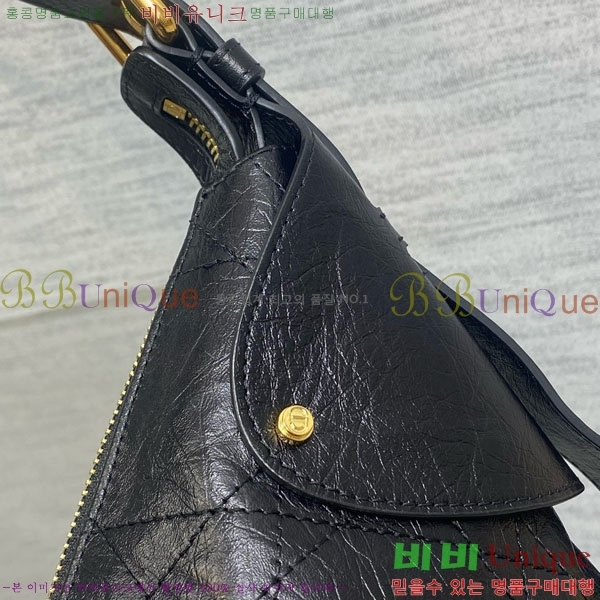 #    ũα M2845-101