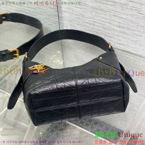 #    ũα M2845-101