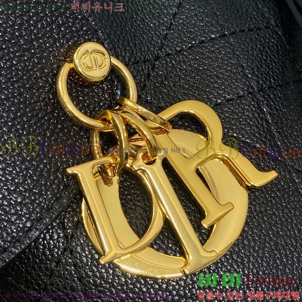 #    ũα M2845-102