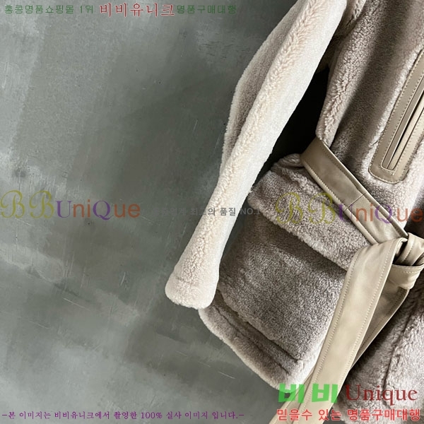  ̿̿ þ   MIU1123044-24