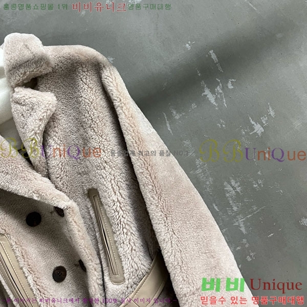  ̿̿ þ   MIU1123044-24