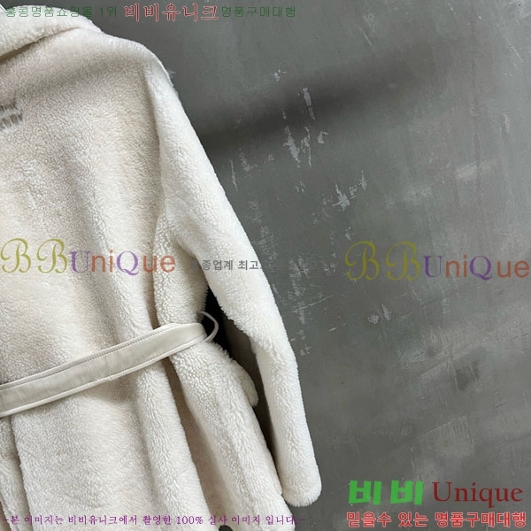  ̿̿ þ   MIU1123044-26