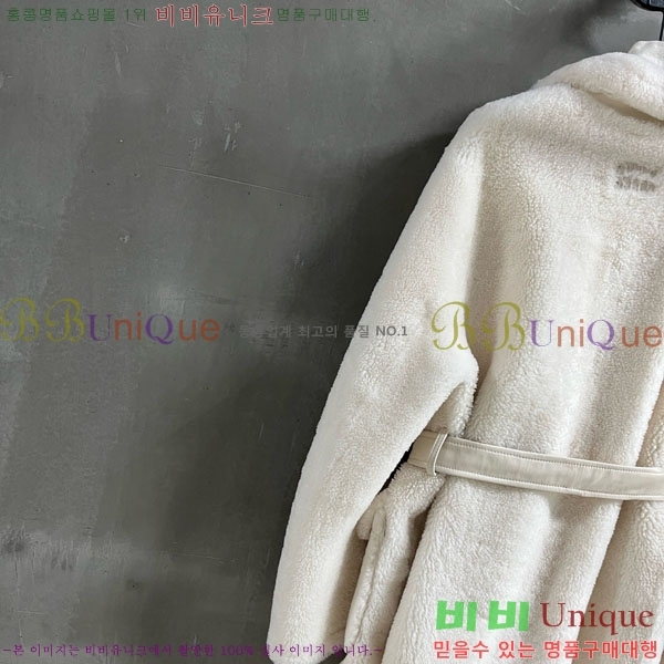  ̿̿ þ   MIU1123044-26