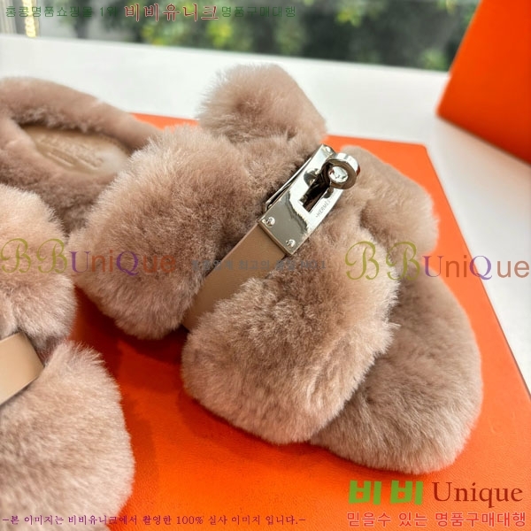 ޽   þ  29W861561-3