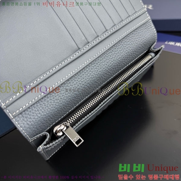 # CD  Ƽ  2ESBC002-101