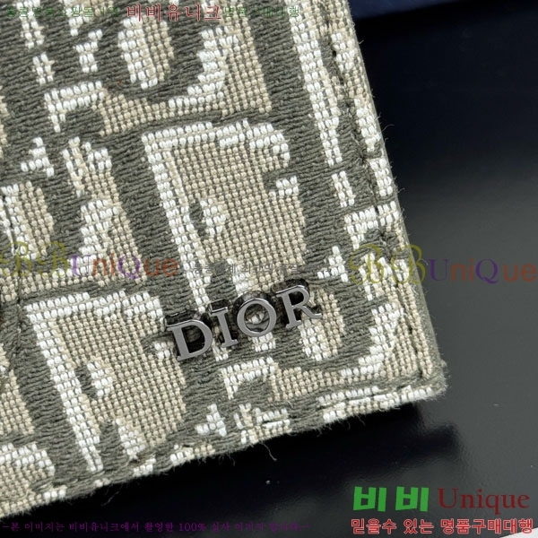 #  Ƽ   2ADBC330-105