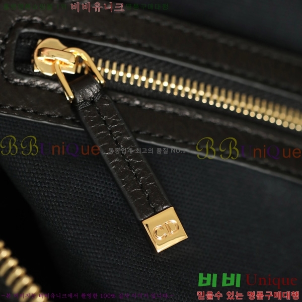 # D-Journey ̵  M2417UT-1001