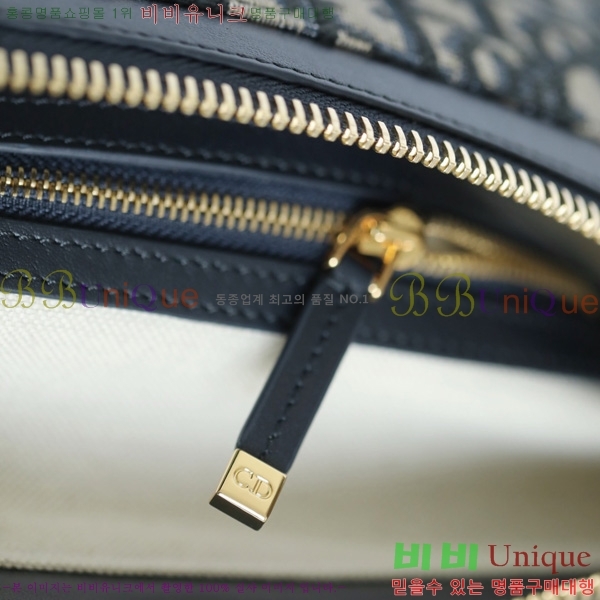 # D-Journey ̵  M2417UT-2001