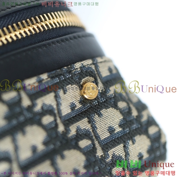 # D-Journey ̵  M2417UT-2001