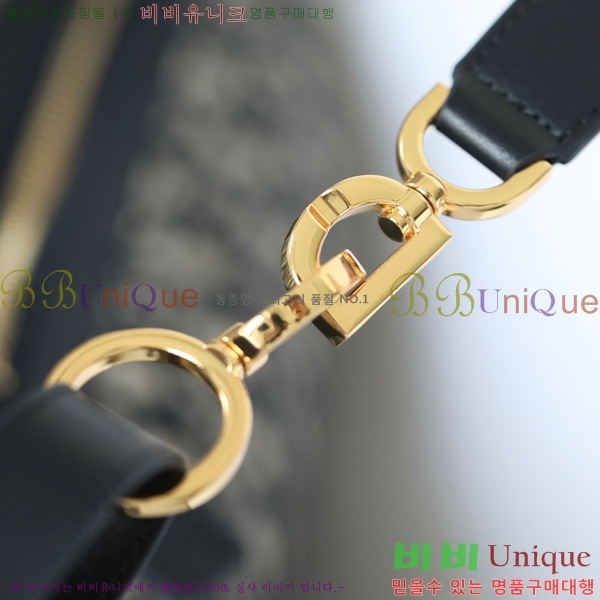 # D-Journey ̵  M2417UT-2001