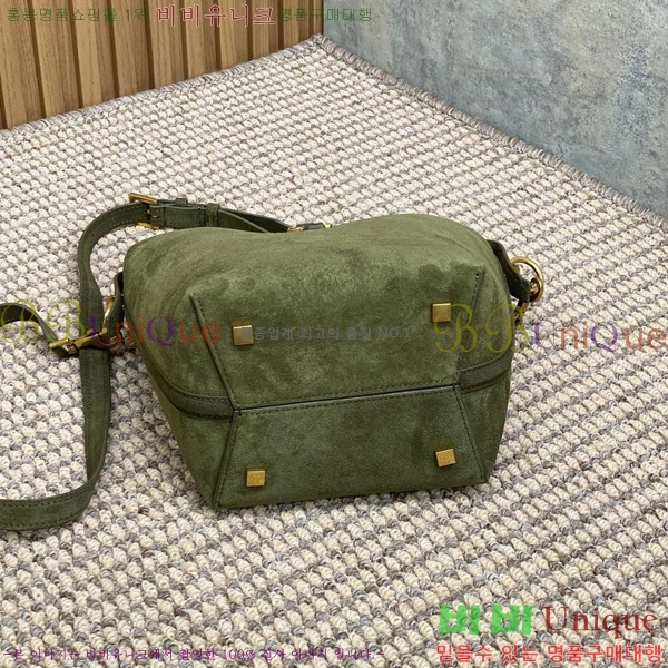 #ζ LE 37  749036-1002