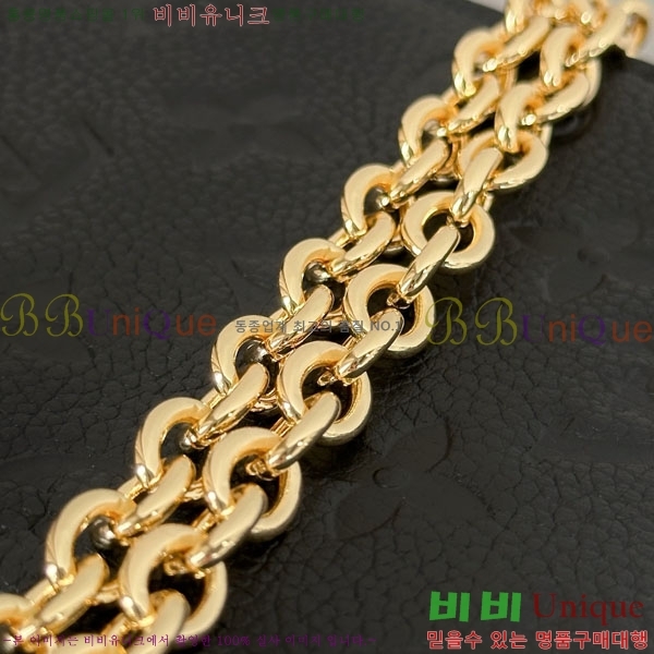 #̺ ٹ  üι M67841-1002