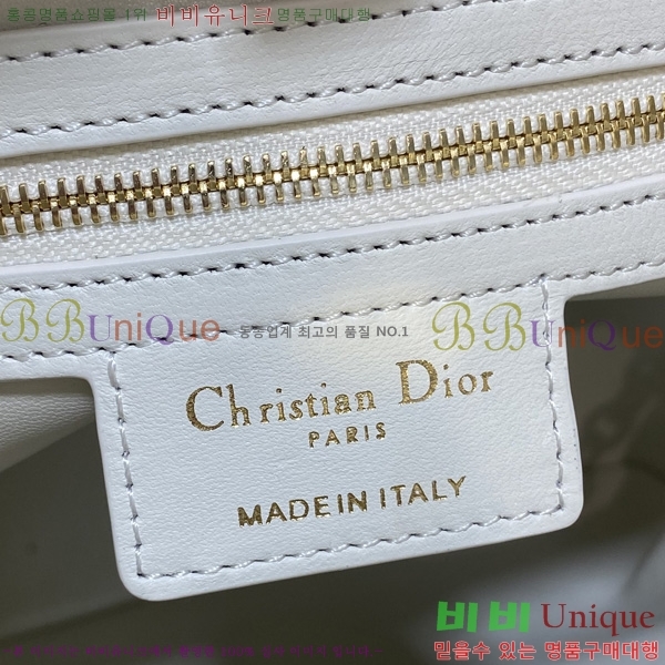 # Caro ̵ Ƽĳ ü  M00550-2