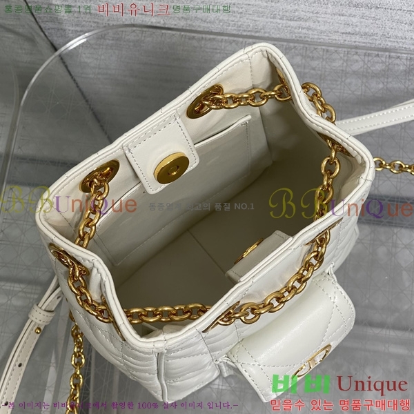 # Caro  Ƽĳ ü  M00531-1