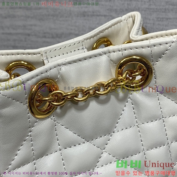 # Caro  Ƽĳ ü  M00531-1