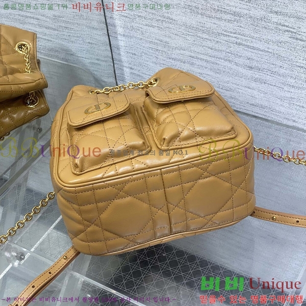 # Caro ̵ Ƽĳ ü  M00550-4