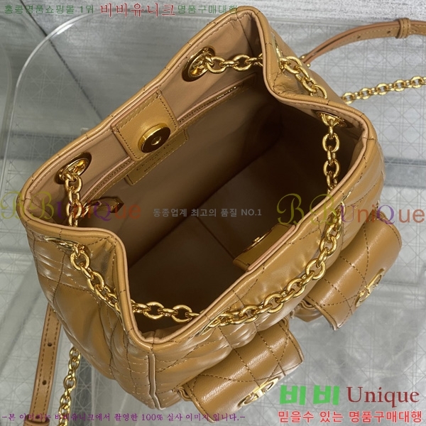 # Caro ̵ Ƽĳ ü  M00550-4