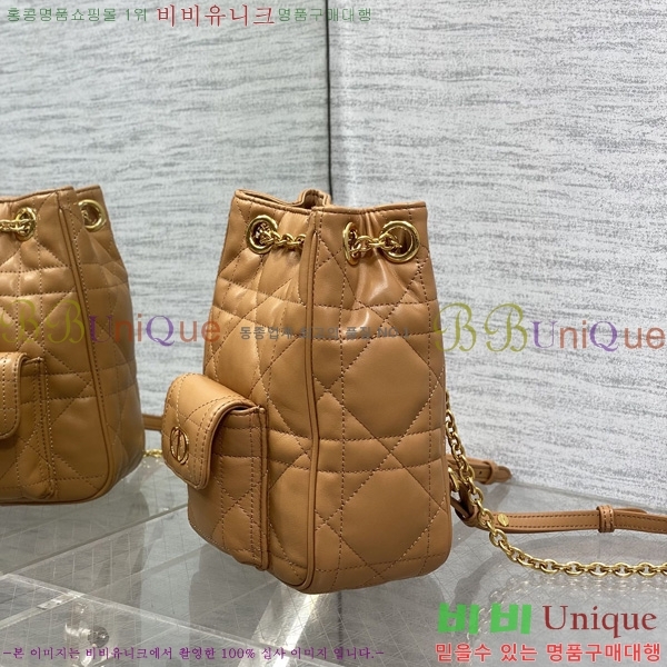 # Caro  Ƽĳ ü  M00531-4