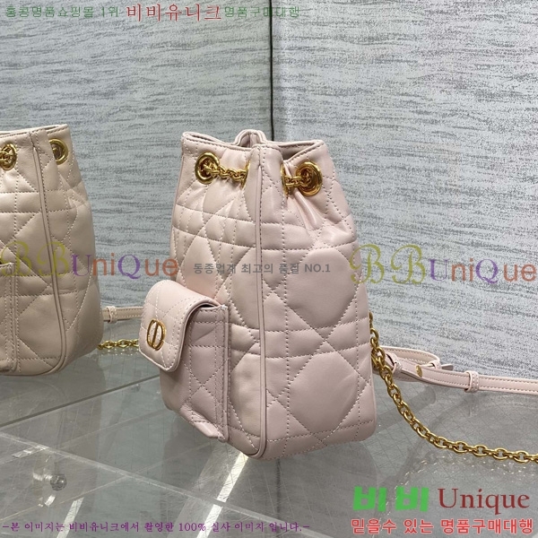 # Caro  Ƽĳ ü  M00531-3