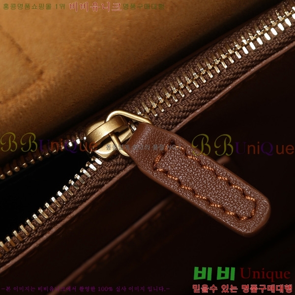 #ζ  5 À 7  713938-2003