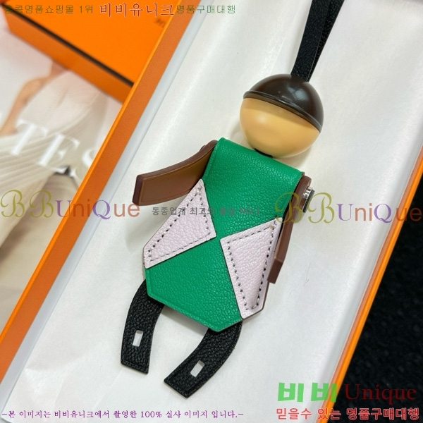 ޽ Jockey Charm  HE4523806-4