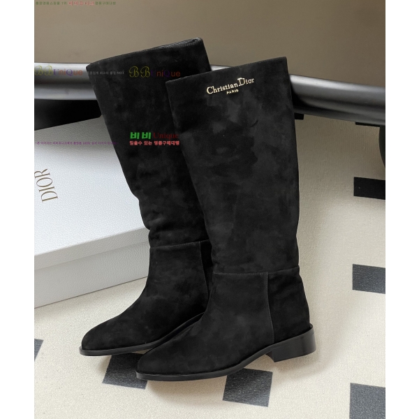   D-Town   56D25101810-2