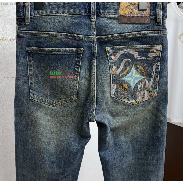  * û 21LV251024124-1