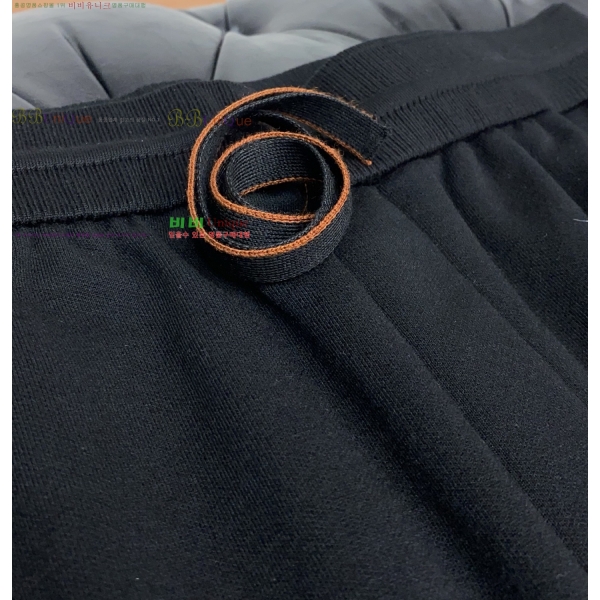  η** 򸮴  22LP2510251-4