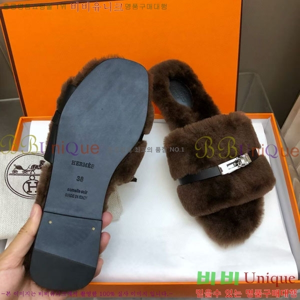 ޽   þ  W861000-4