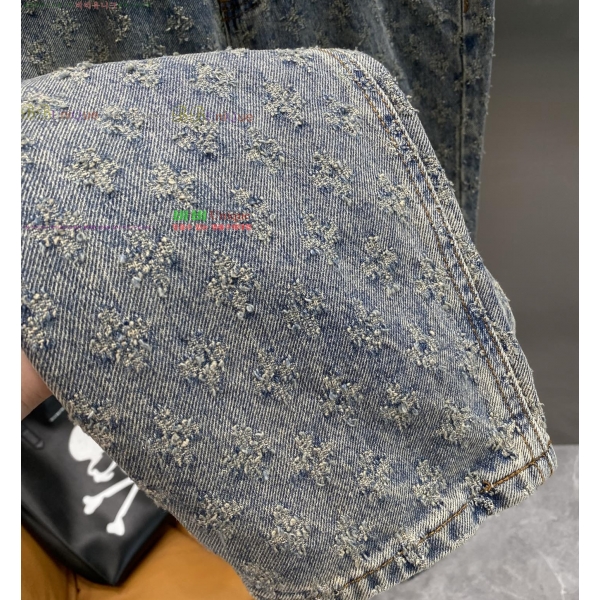  ũ* û 17CH2511313-10