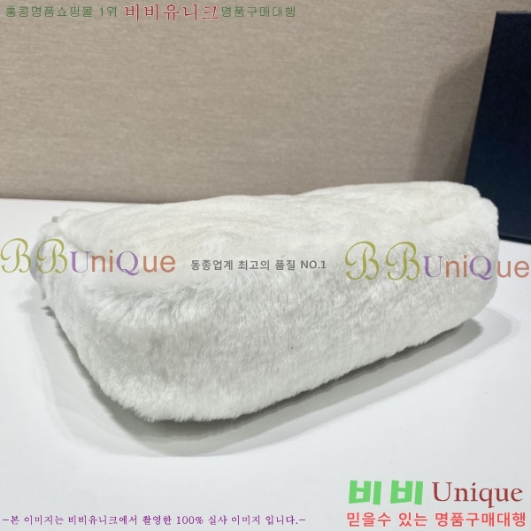 #����� �ﰢ�ΰ� �þ �� ĳ�ù̾� ȣ���� 1NE515-801