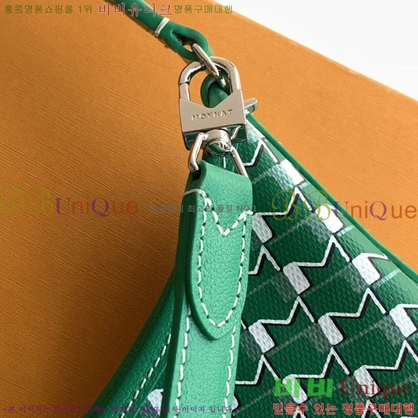 #���̳� ȣ���� M8120-108