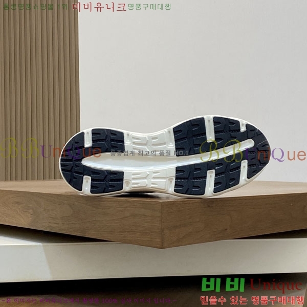 ���� ��**�� ����Ŀ�� MO592280-6