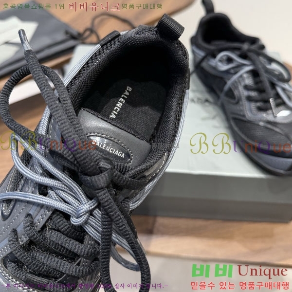 ���� �߷��þư� ����Ŀ�� B63777801-4