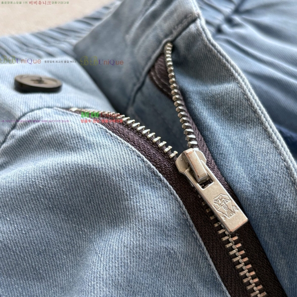 ���� ���ڷ� ��ġ�ڸ� �ݹ��� BC264254-1