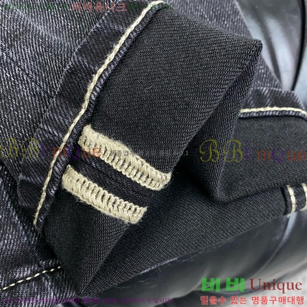 ���� ���ڷ� ��ġ�ڸ� û���� BC247365