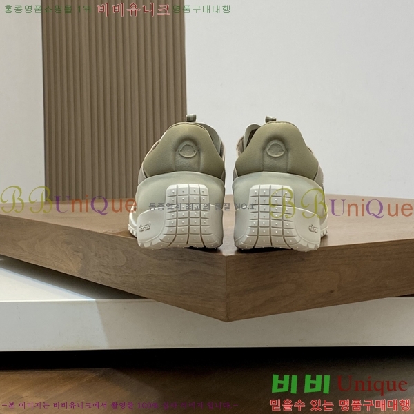 ���� ��**�� ����Ŀ�� M66424-4
