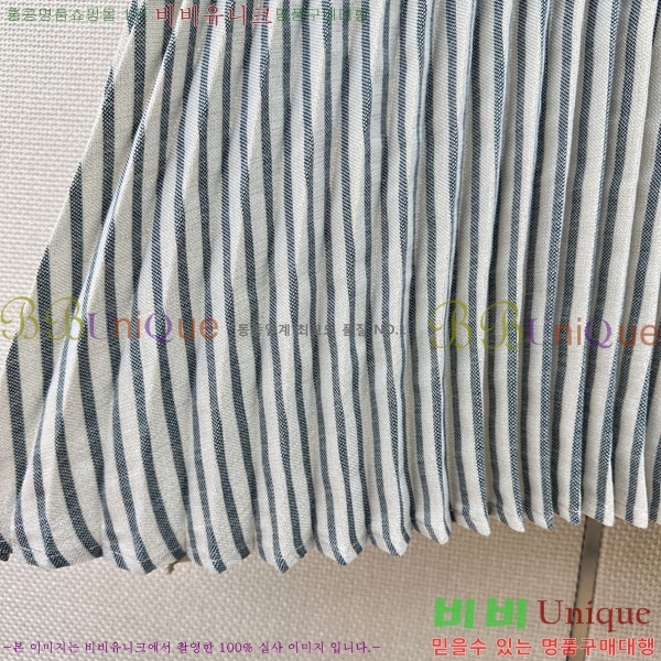 ���� ���ڷ� ��ġ�ڸ� ��ĿƮ BC33463-8