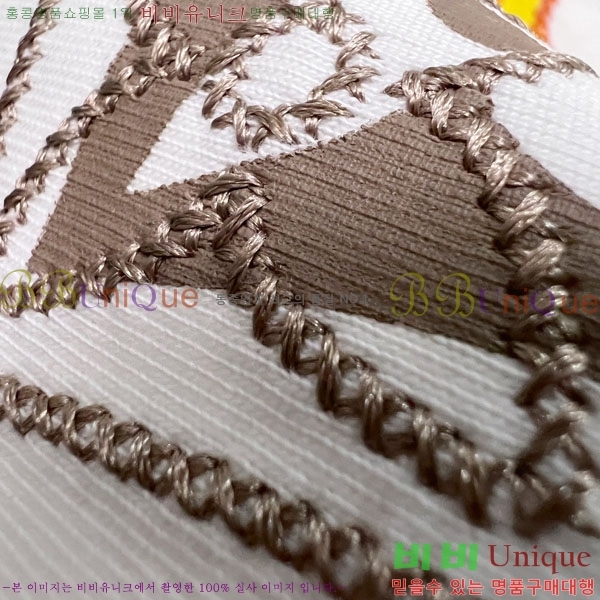 ���� ���̺��� ���� Ƽ���� LV44529-2