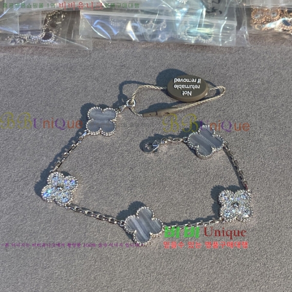 ��Ŭ�������� ���Ժ�� 5�� ��Ƽ�� ���� VA26625-4