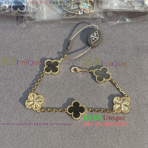 ��Ŭ�������� ���Ժ�� 5�� ��Ƽ�� ���� VA26626-5