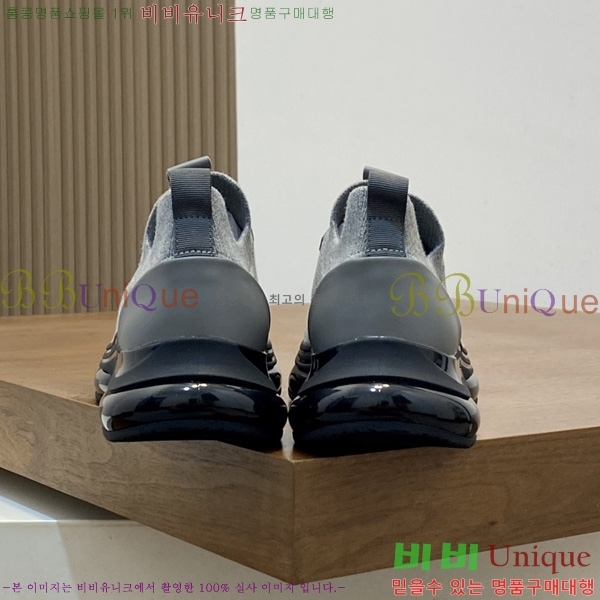���� �η�**�� ����Ŀ�� LP666054-2