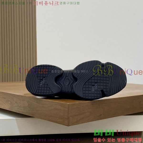 ���� �η�**�� ����Ŀ�� LP666054